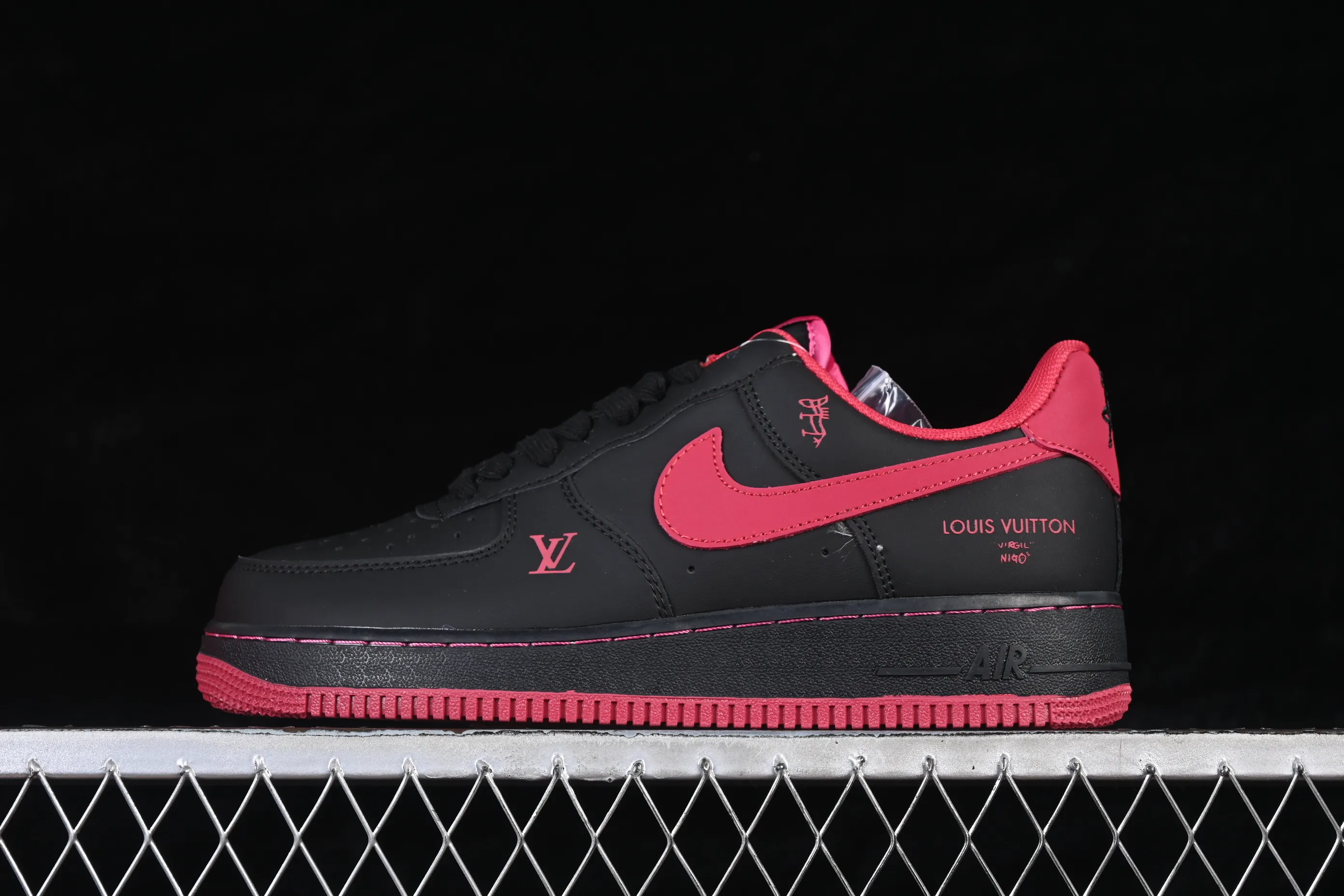 All categories Nk Air Force 1 Air Force series Nk Air Force 1 Low Air Force low top Nike Air Force 1'07 Low Year of the Horse limited edition Jet black rose red Air Force 1 low top casual sneakers FV3694-102